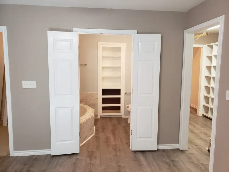 Finished view of the Hunt County bathroom remodeling project