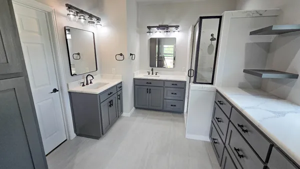 Greenville Premium Master Bath view 2