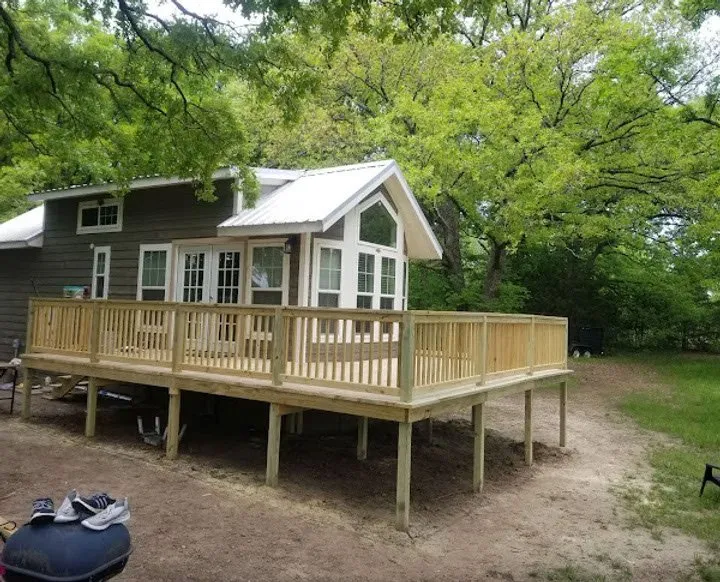 Completed view of the Quinlan covered patio and deck
