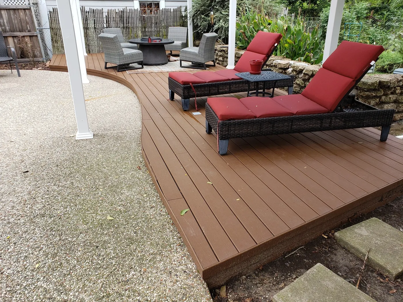 Completed view of the Greenville wraparound deck