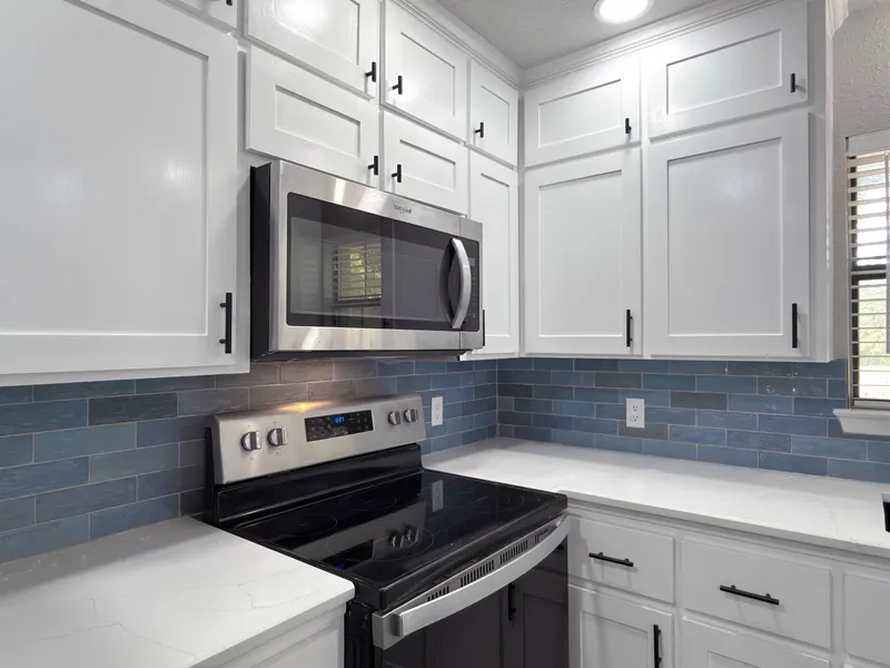 Built-in Microwave and Vent-a-hood