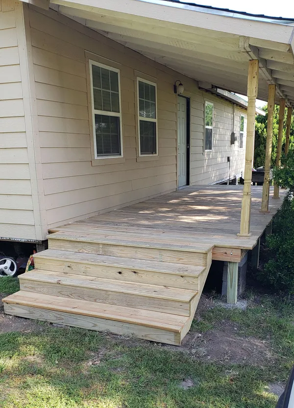 Completed timber deck with clean perimeter border